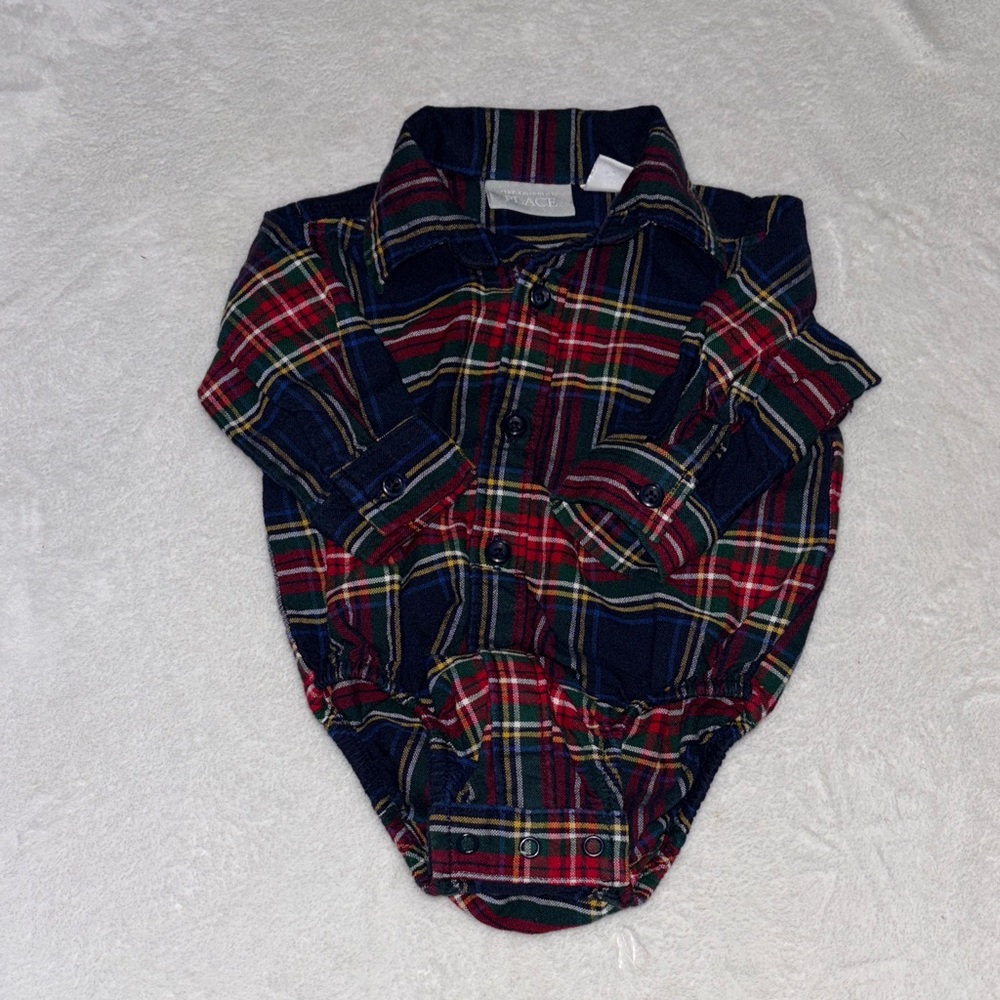 (3 for $10) the children’s place Plaid Long Sleeve Baby Onesie